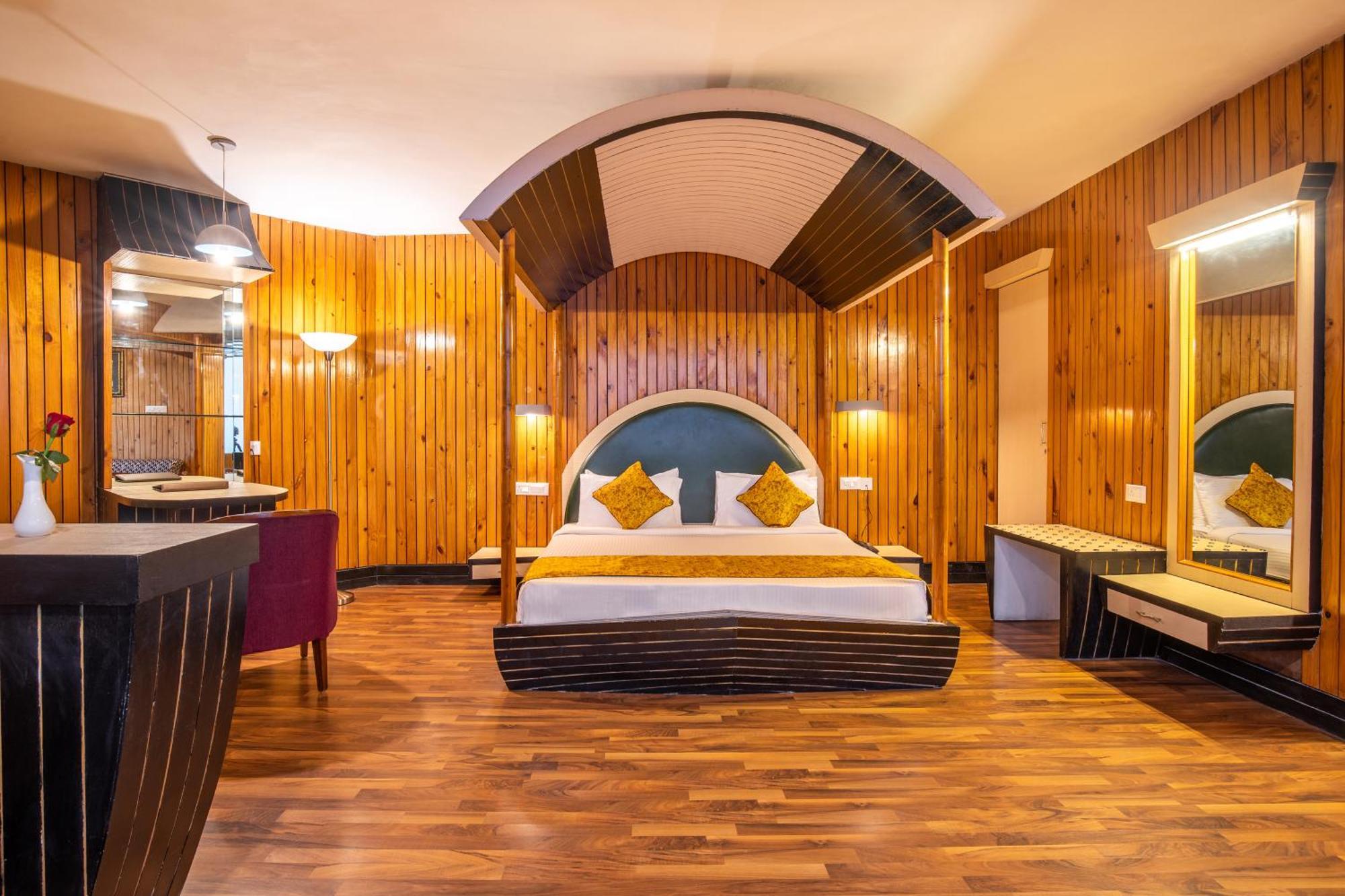 Poppys Pleasant Stay Кодайканал Екстериор снимка